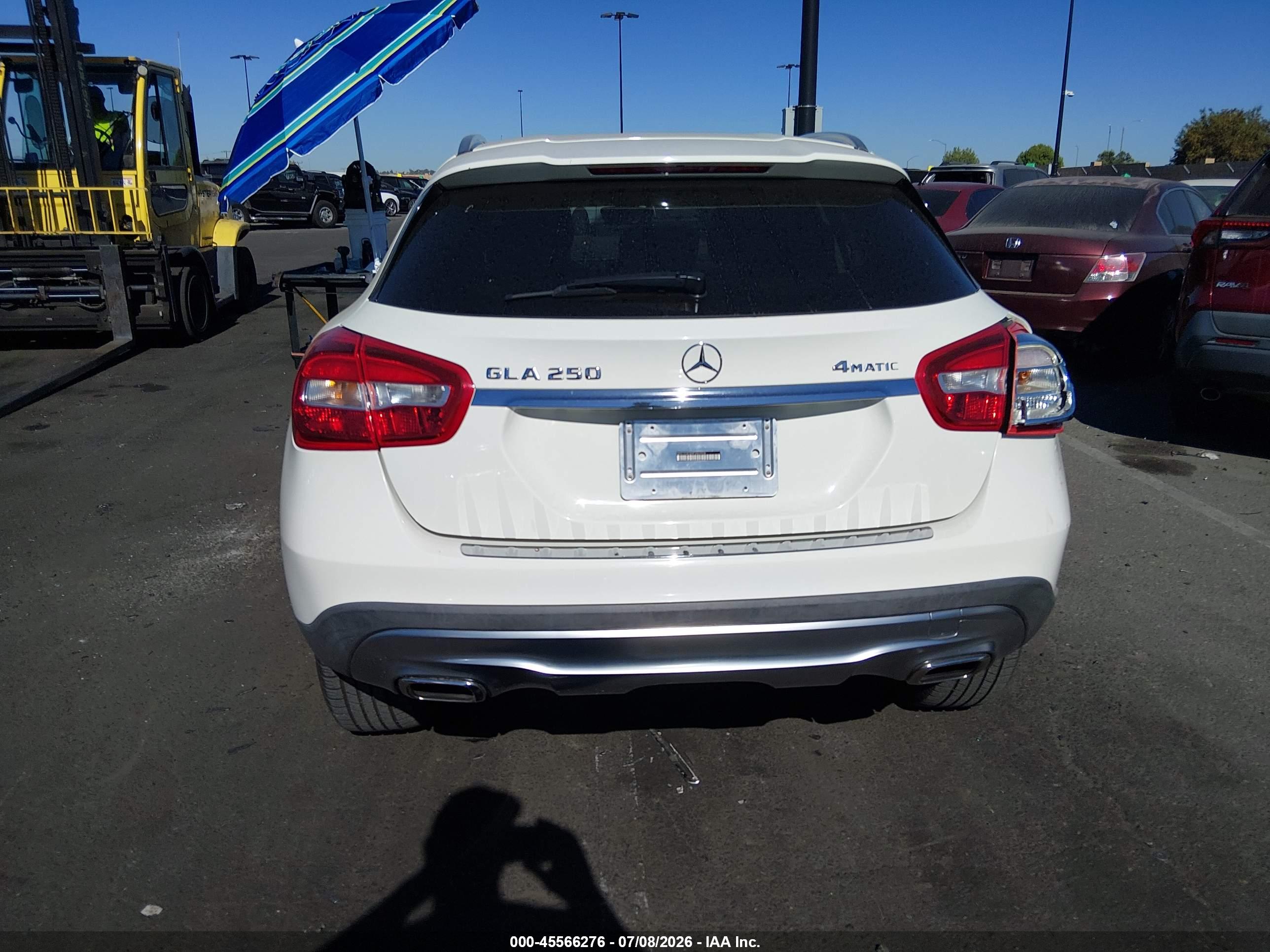 2015 MERCEDES-BENZ GLA 250 4MATIC