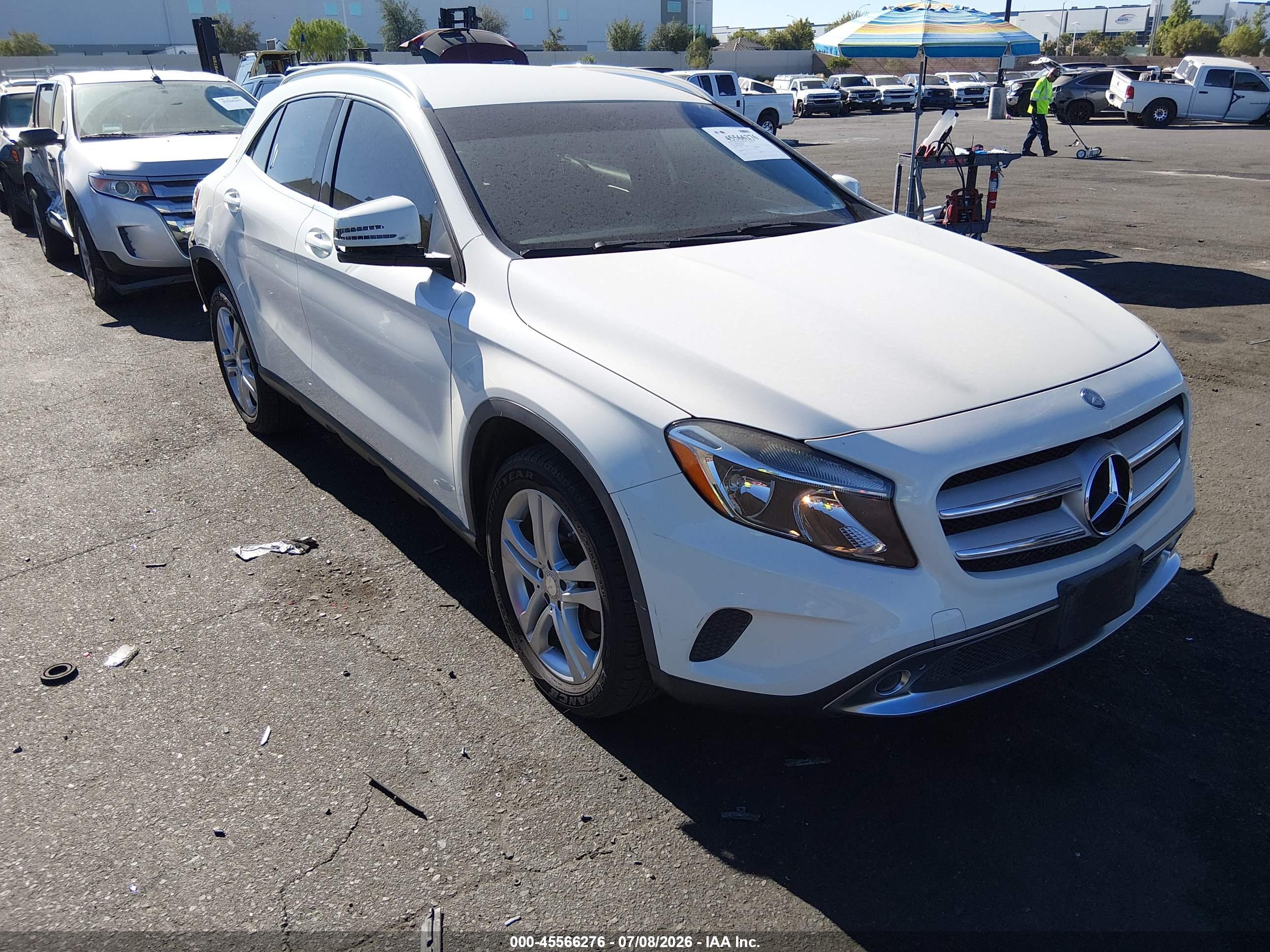 2015 MERCEDES-BENZ GLA 250 4MATIC
