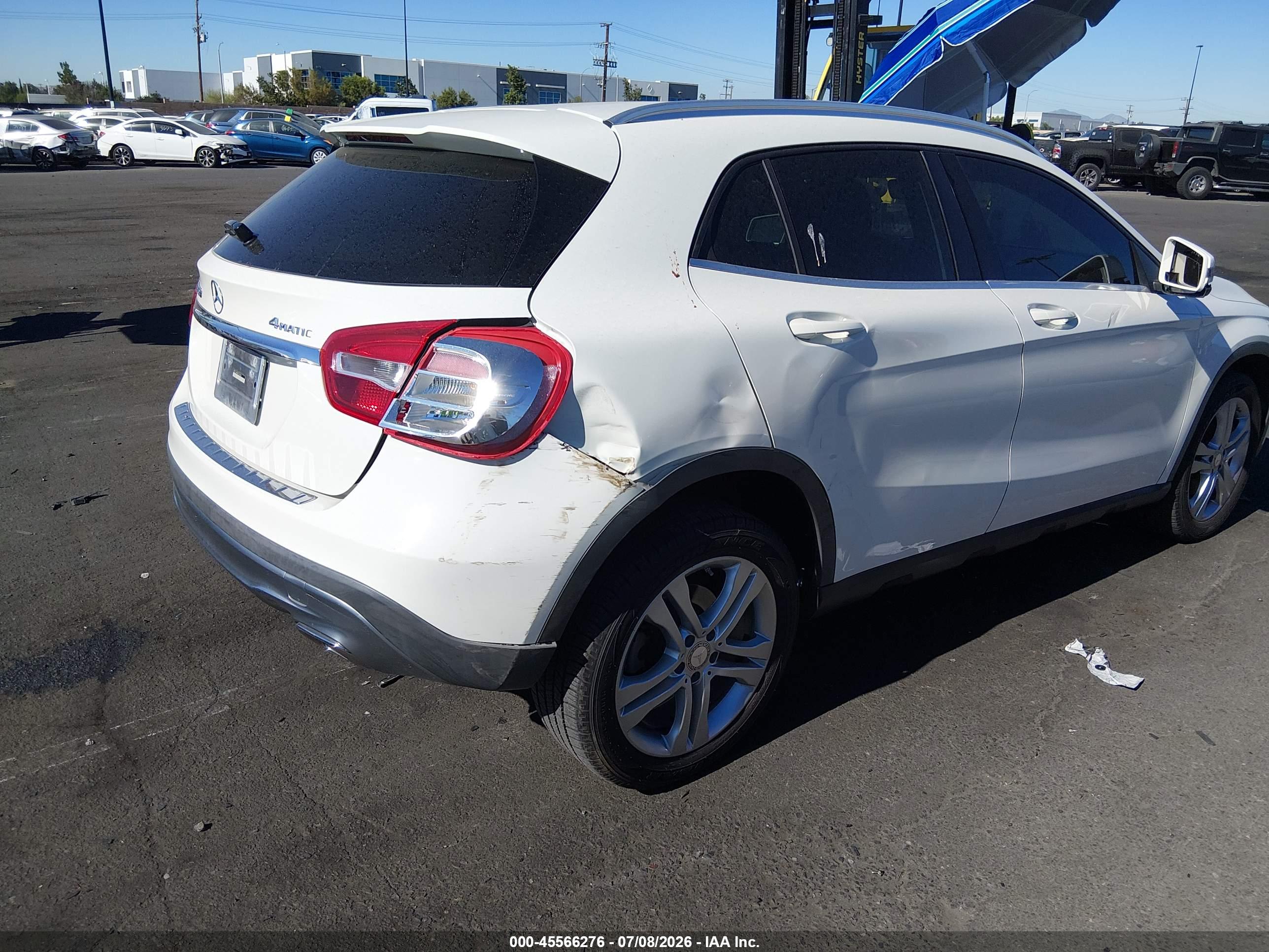 2015 MERCEDES-BENZ GLA 250 4MATIC