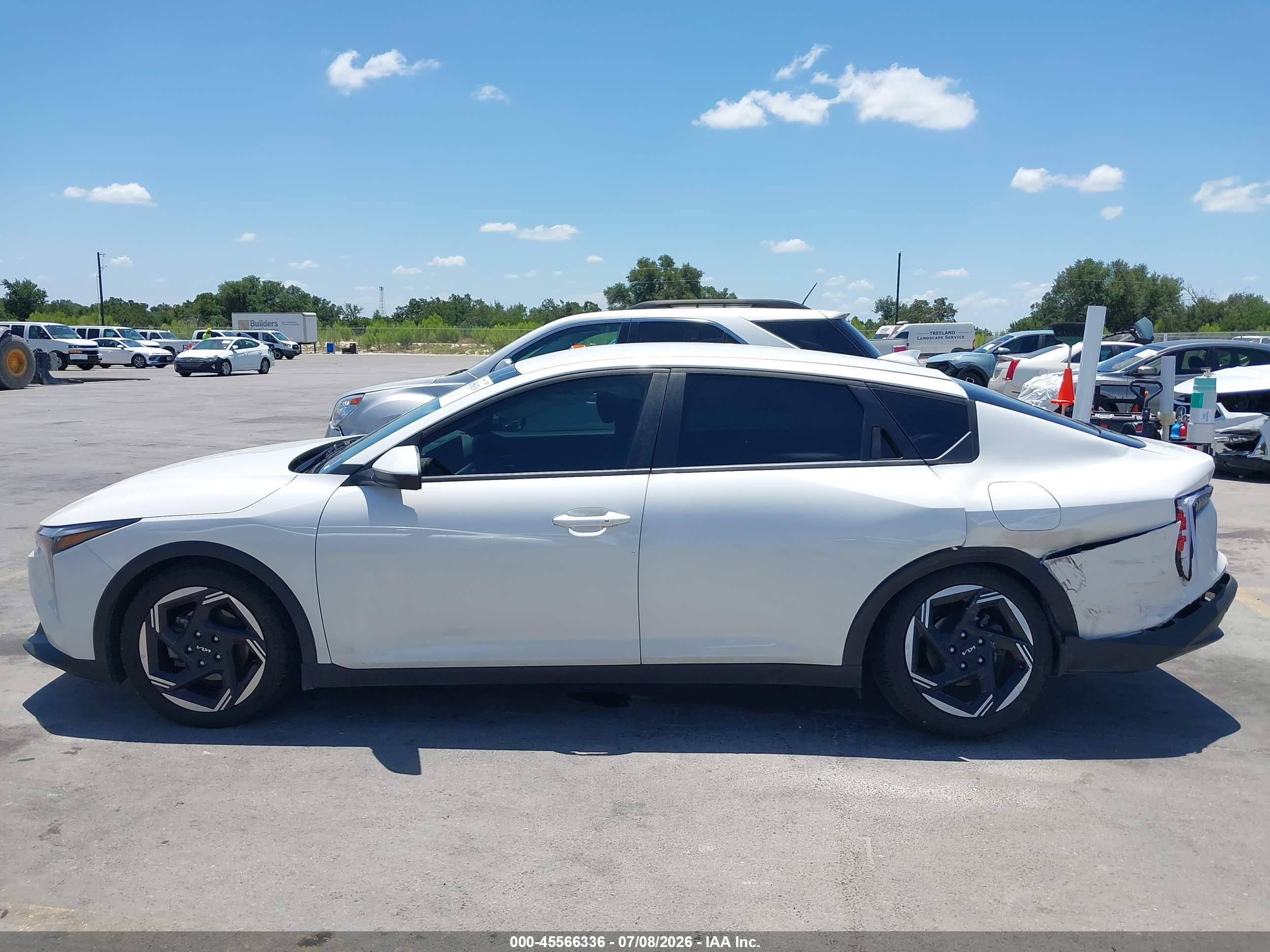 2025 KIA K4 EX