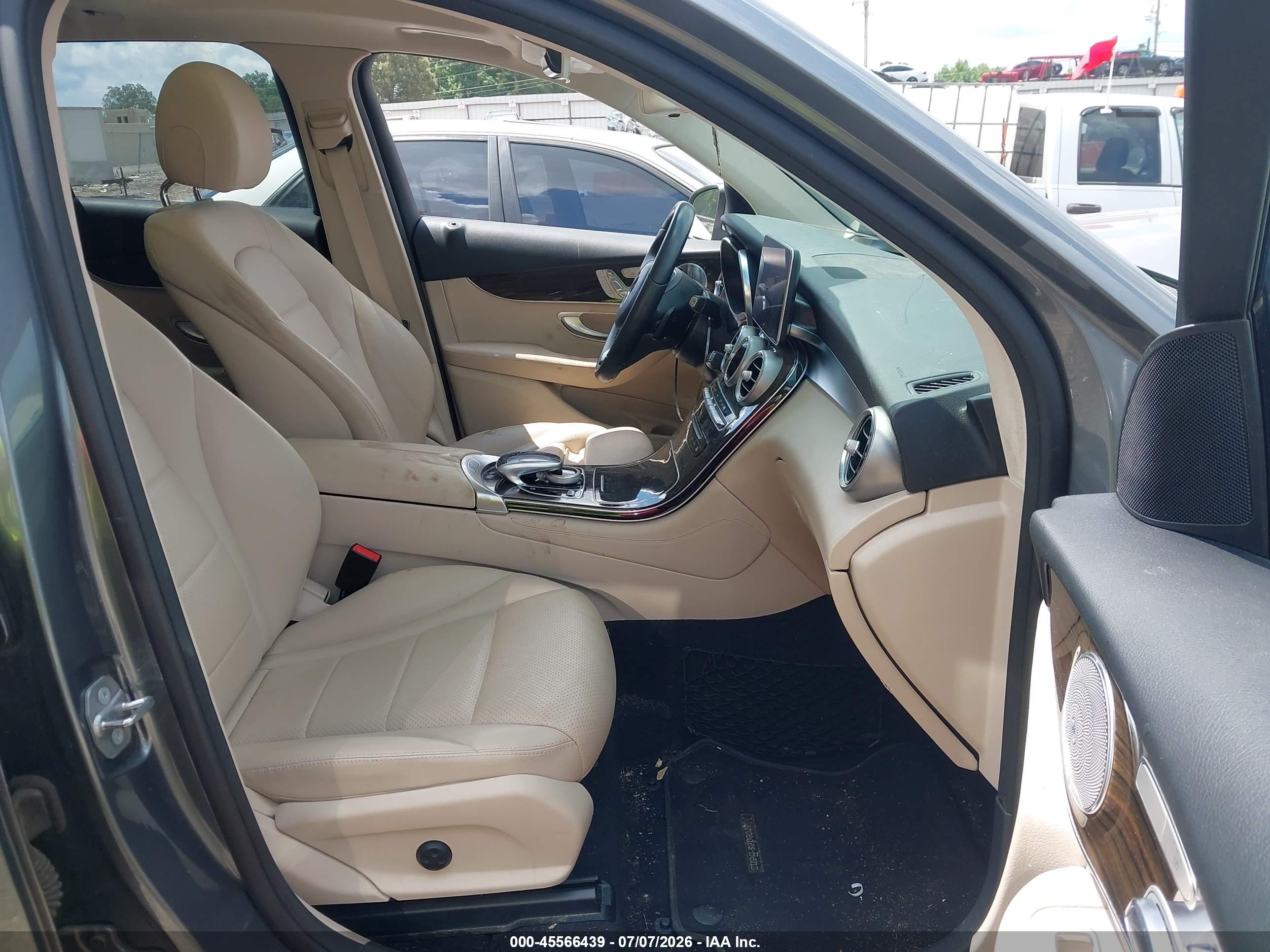 2017 MERCEDES-BENZ GLC 300 GLC300