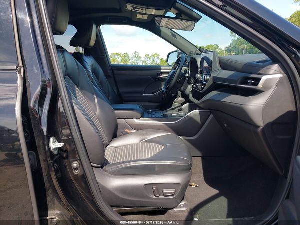 2023 TOYOTA HIGHLANDER XSE