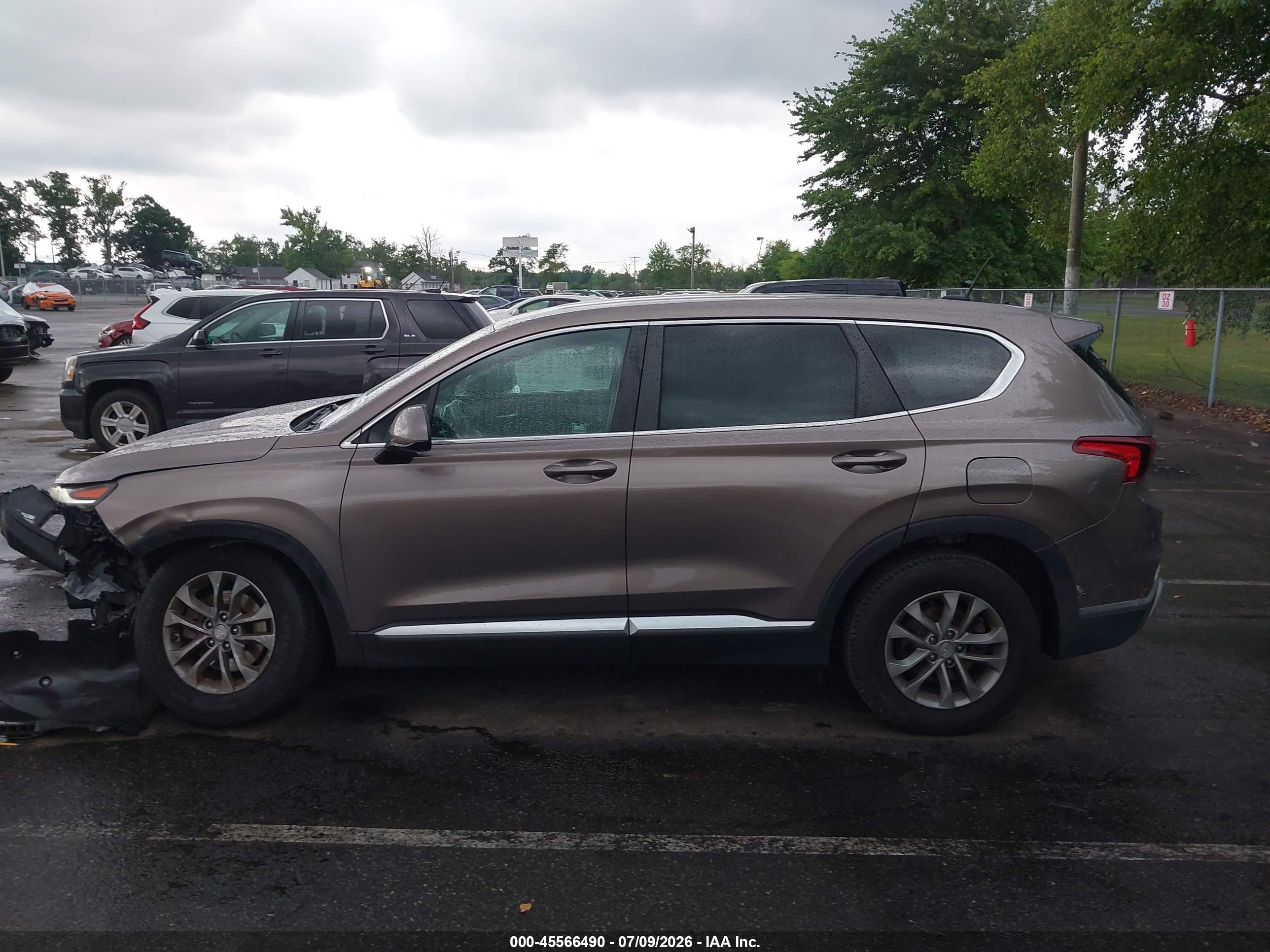 2019 HYUNDAI SANTA FE SE