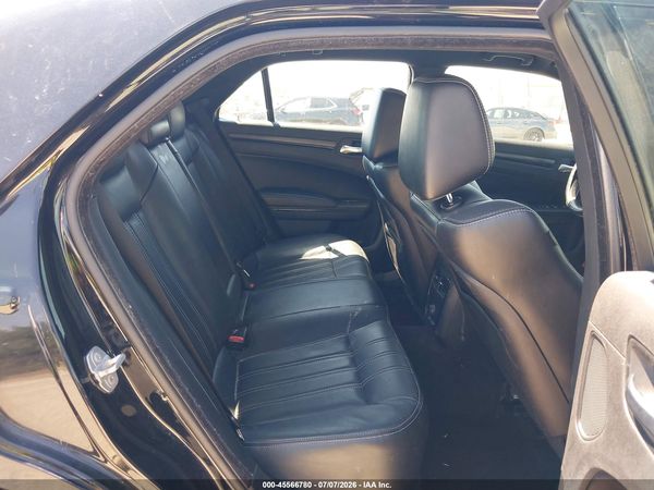 2014 CHRYSLER 300 300S — I8