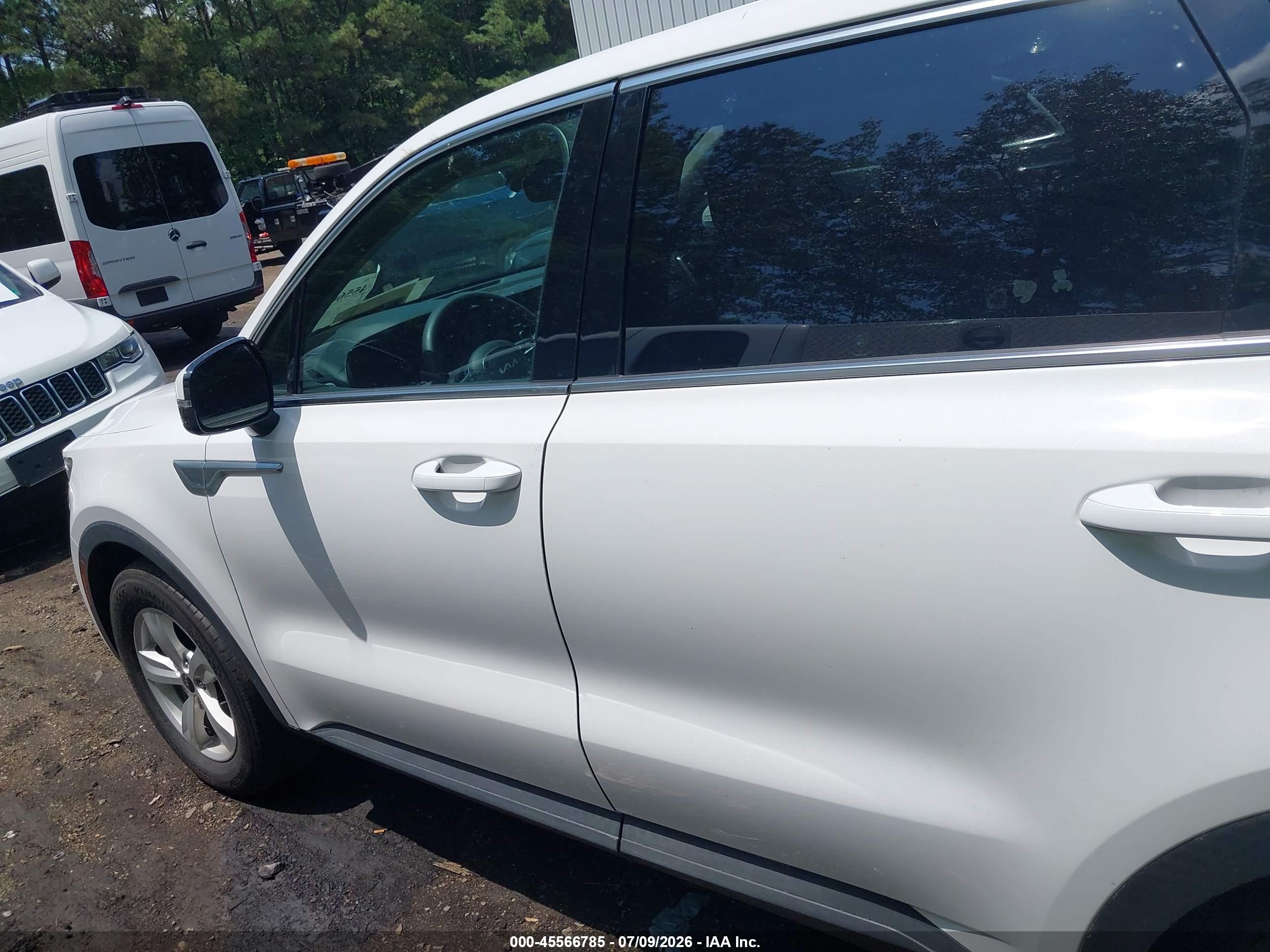 2022 KIA SORENTO LX