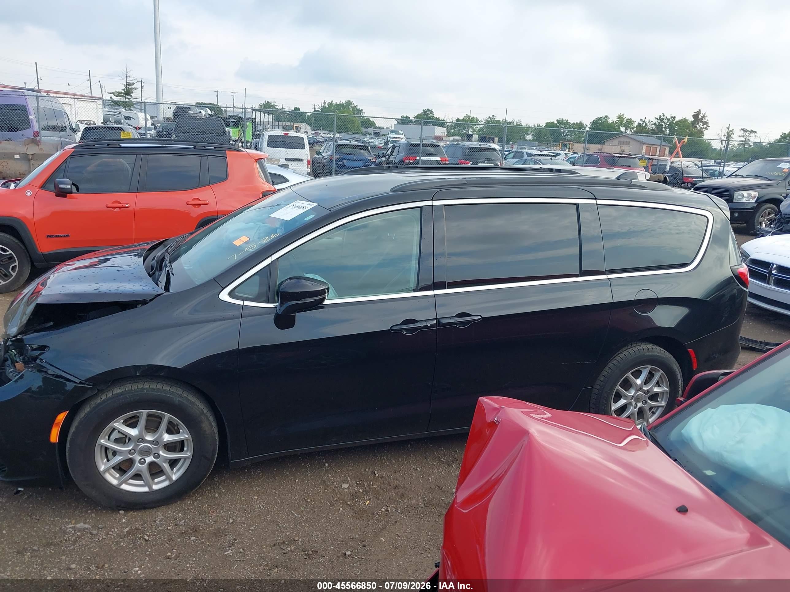2022 CHRYSLER PACIFICA TOURING L