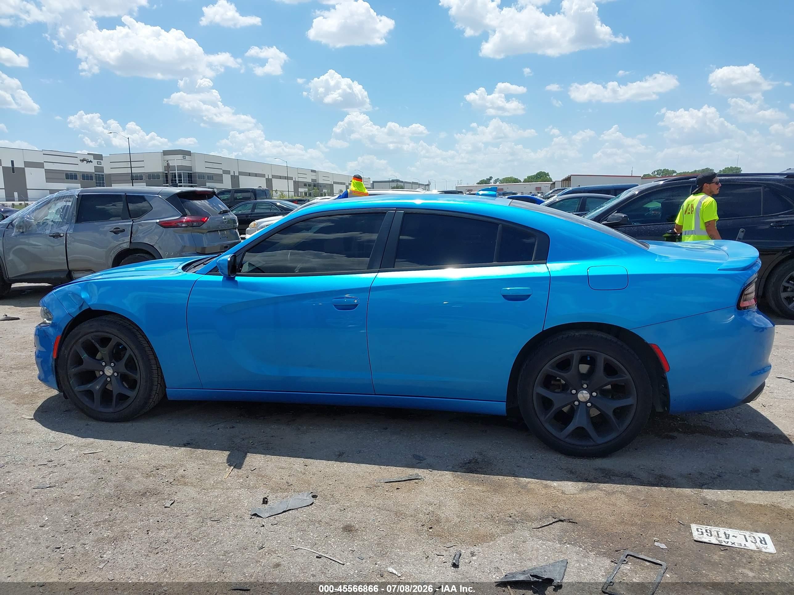 2015 DODGE CHARGER SXT