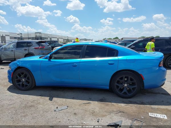 2015 DODGE CHARGER SXT