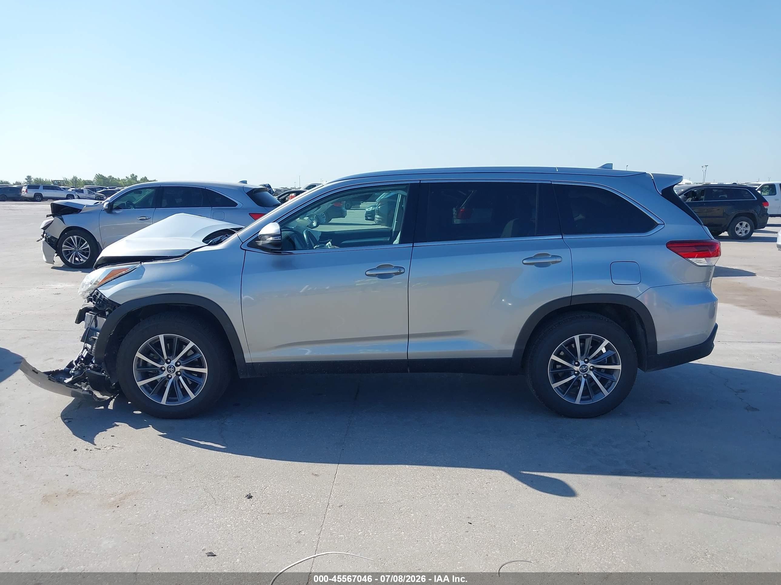 2019 TOYOTA HIGHLANDER XLE