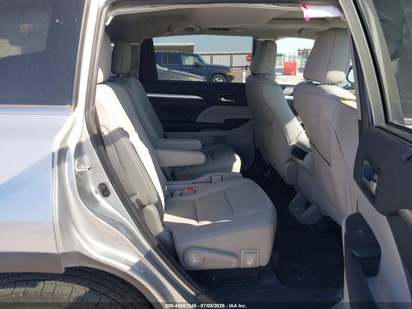 2019 TOYOTA HIGHLANDER XLE