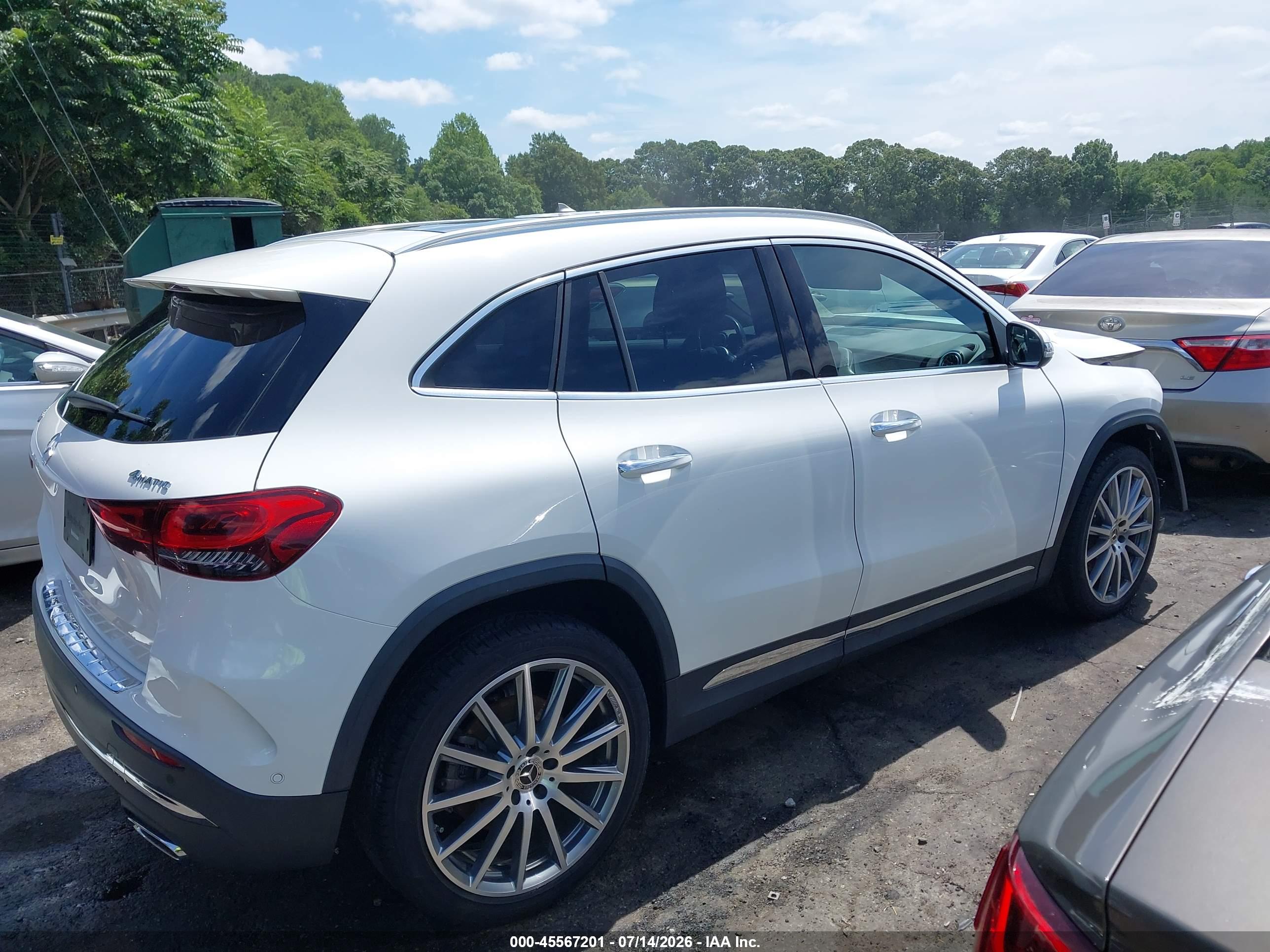 2022 MERCEDES-BENZ GLA 250 4MATIC