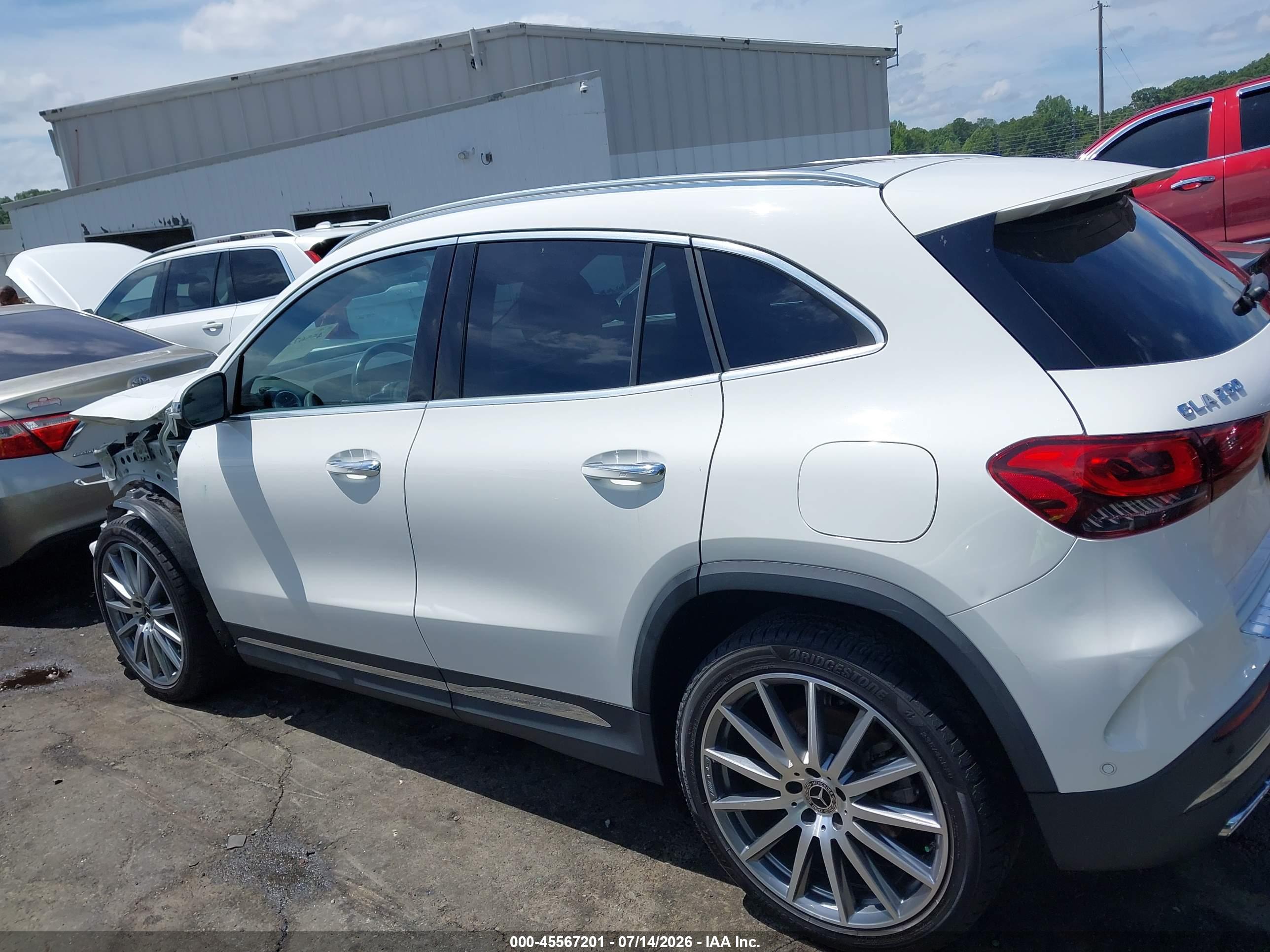 2022 MERCEDES-BENZ GLA 250 4MATIC