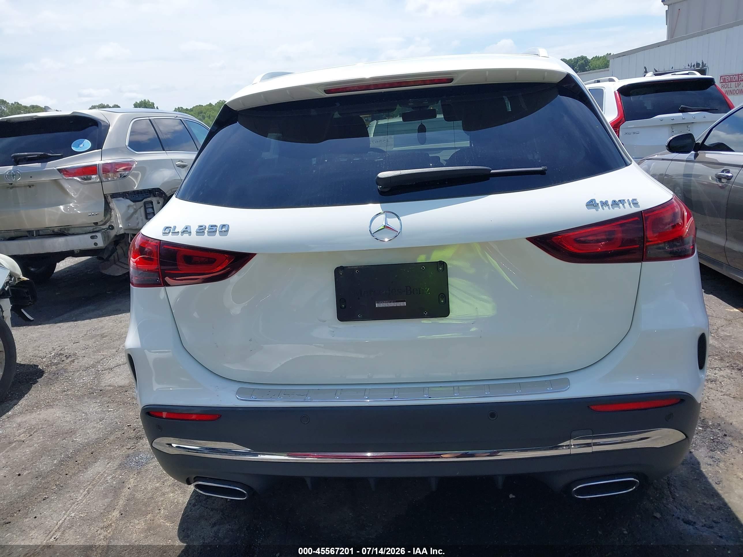 2022 MERCEDES-BENZ GLA 250 4MATIC