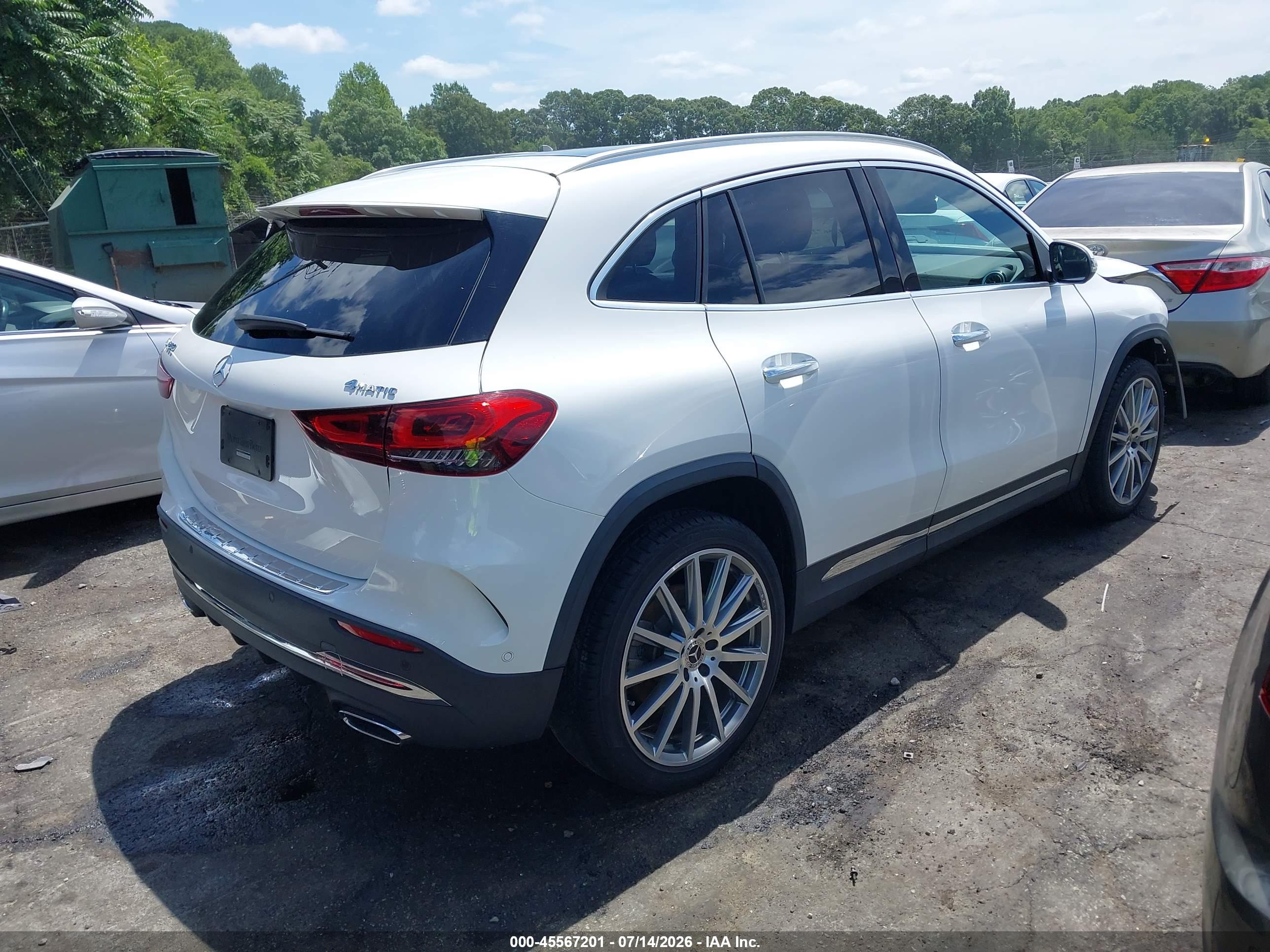 2022 MERCEDES-BENZ GLA 250 4MATIC