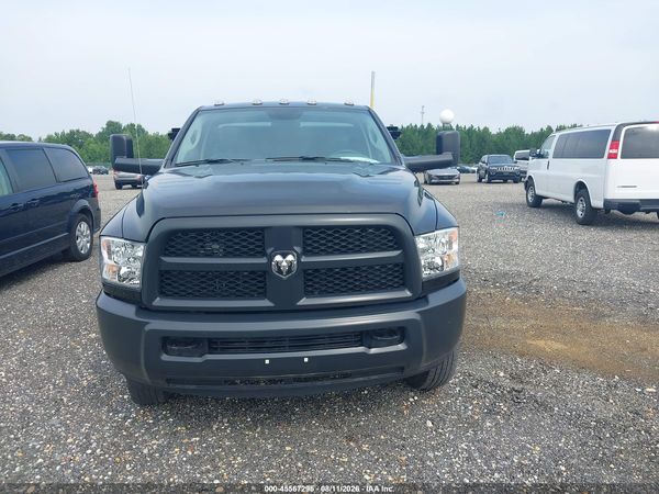 2017 RAM 3500 CHASSIS TRADESMAN/SLT