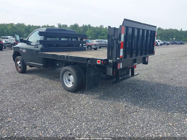 2017 RAM 3500 CHASSIS TRADESMAN/SLT