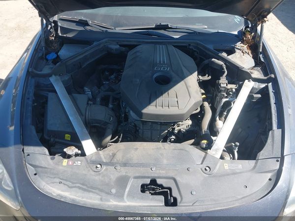 2019 KIA STINGER Base