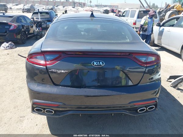 2019 KIA STINGER Base