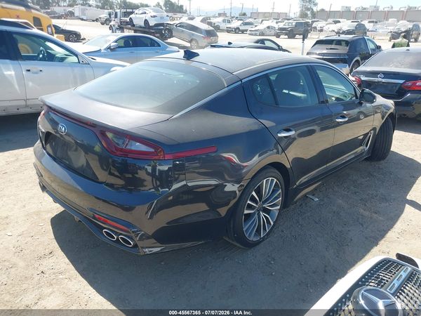 2019 KIA STINGER Base