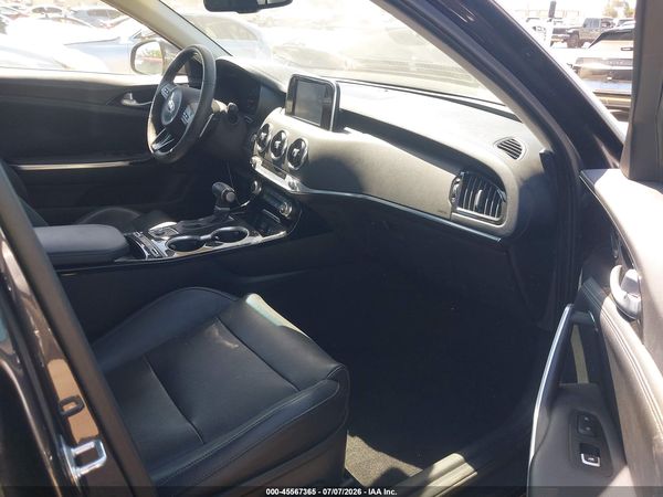 2019 KIA STINGER Base