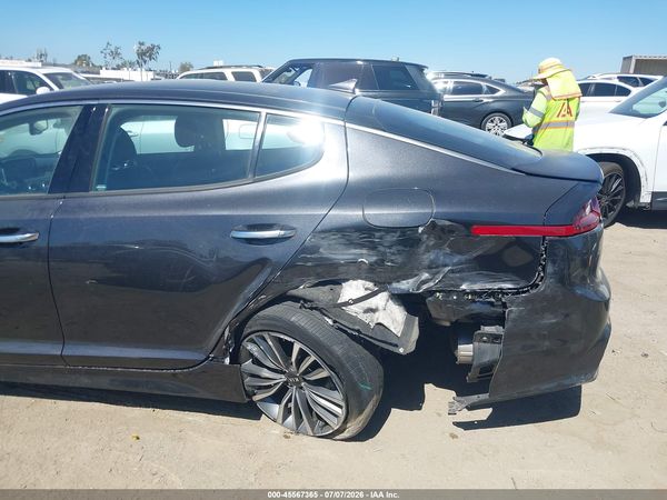 2019 KIA STINGER Base