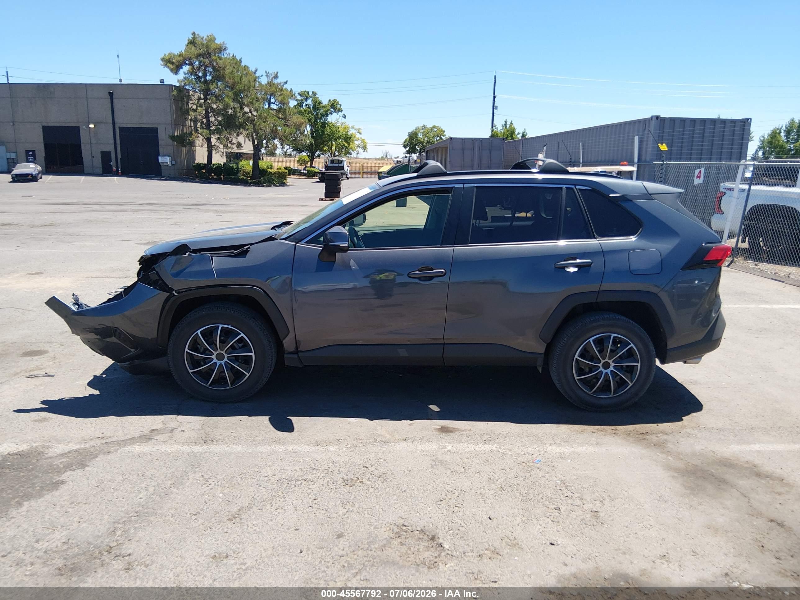 2019 TOYOTA RAV4 LE
