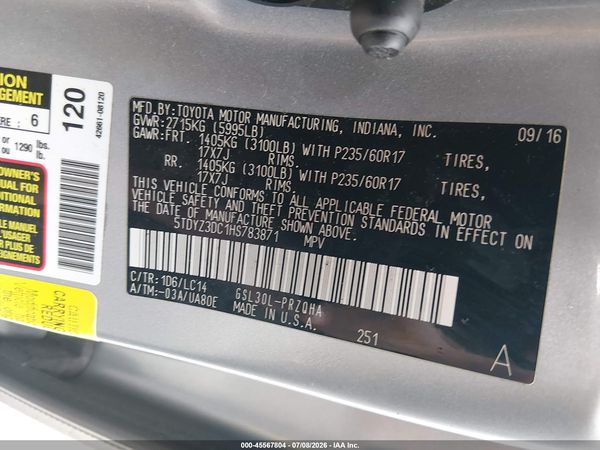 2017 TOYOTA SIENNA XLE PREMIUM 8 PASSENGER — I9
