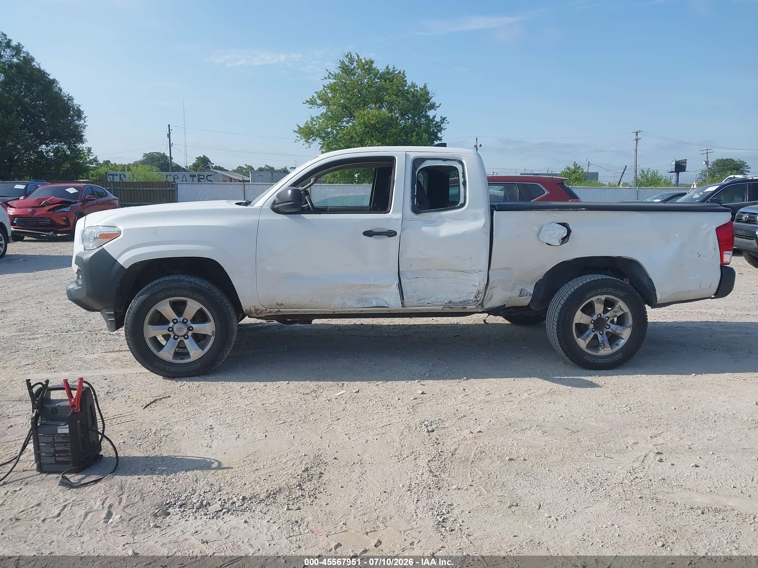 2017 TOYOTA TACOMA SR