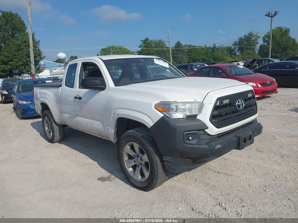 2017 TOYOTA TACOMA SR