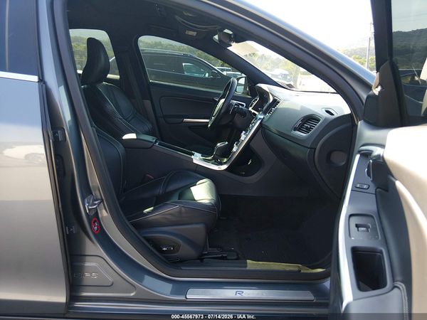 2016 VOLVO S60