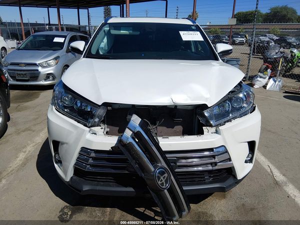 2019 TOYOTA HIGHLANDER LIMITED