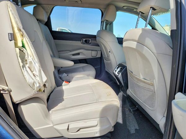 2025 KIA SORENTO HYBRID
