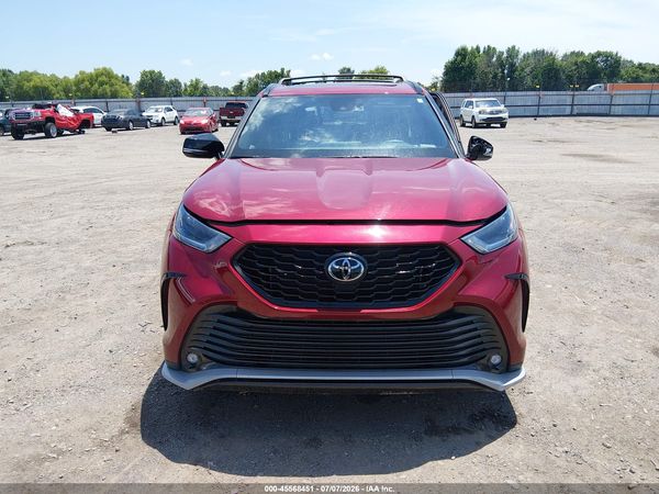 2024 TOYOTA HIGHLANDER XSE