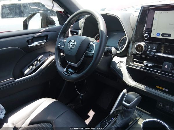 2024 TOYOTA HIGHLANDER XSE