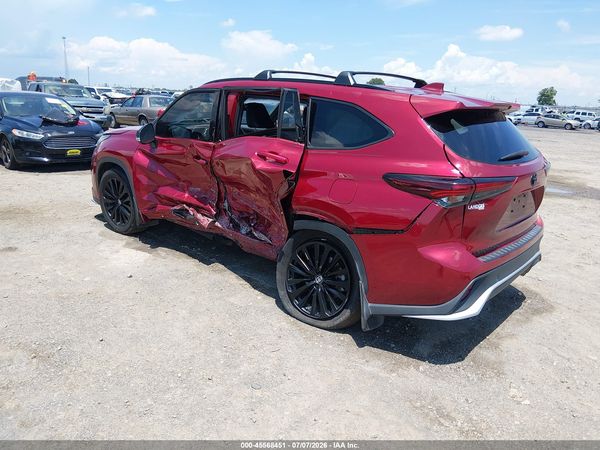 2024 TOYOTA HIGHLANDER XSE