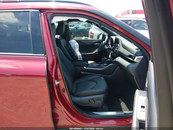2024 TOYOTA HIGHLANDER XSE