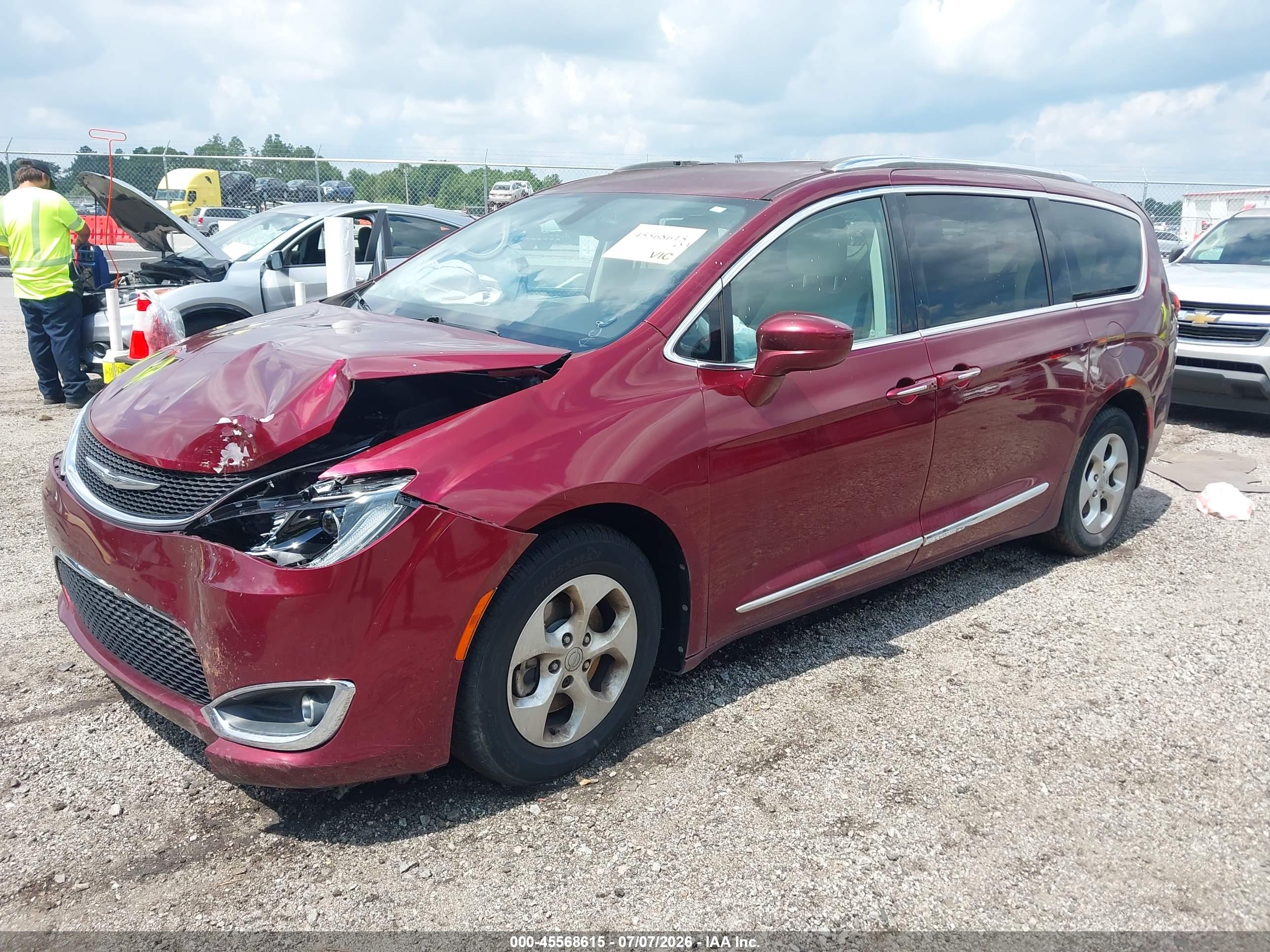 2017 CHRYSLER PACIFICA TOURING-L PLUS — I2