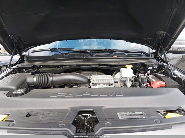 2024 RAM 1500 LARAMIE  4X4 5'7 BOX