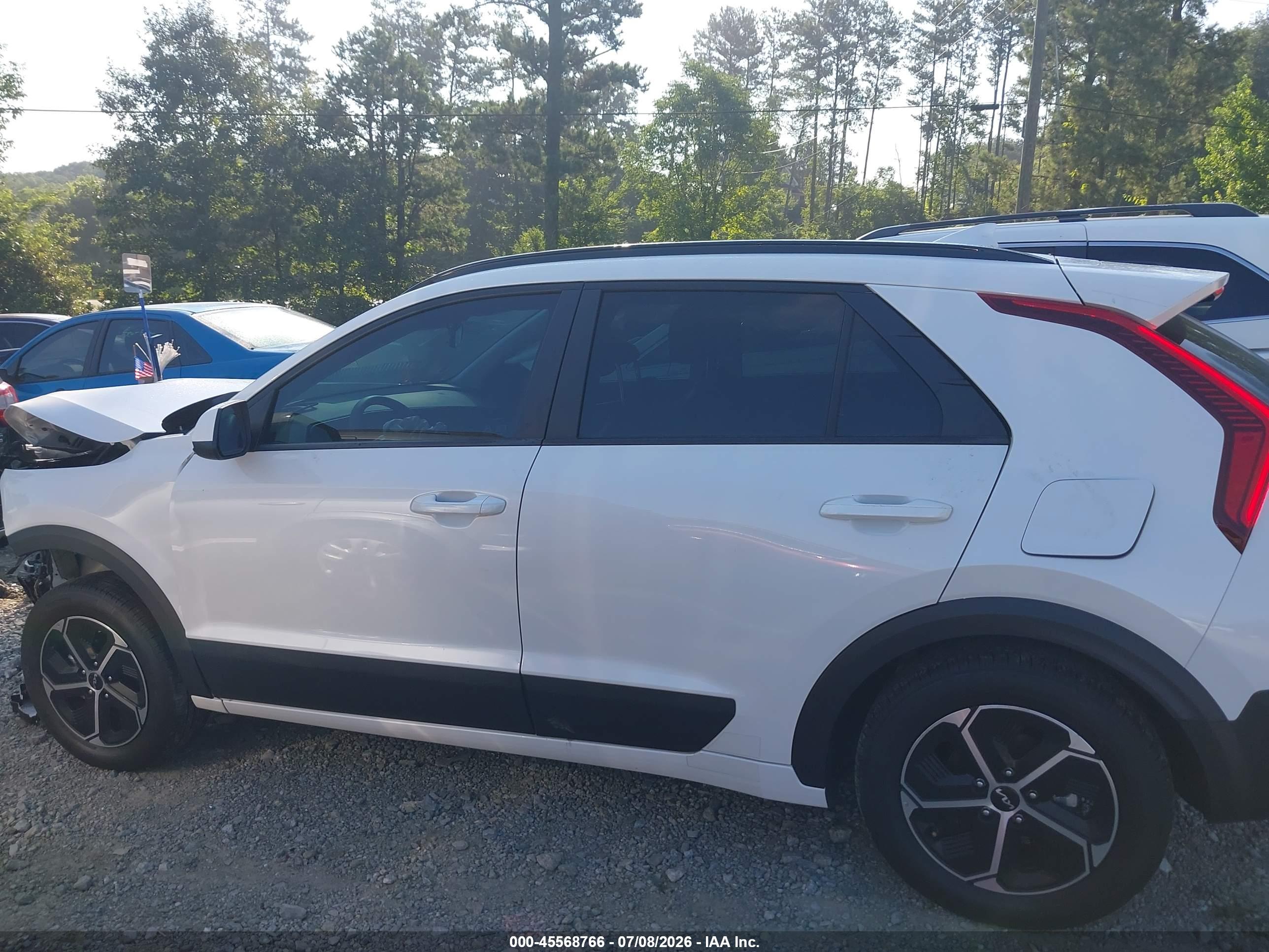 2025 KIA NIRO LX
