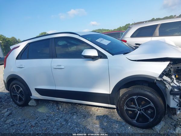 2025 KIA NIRO LX
