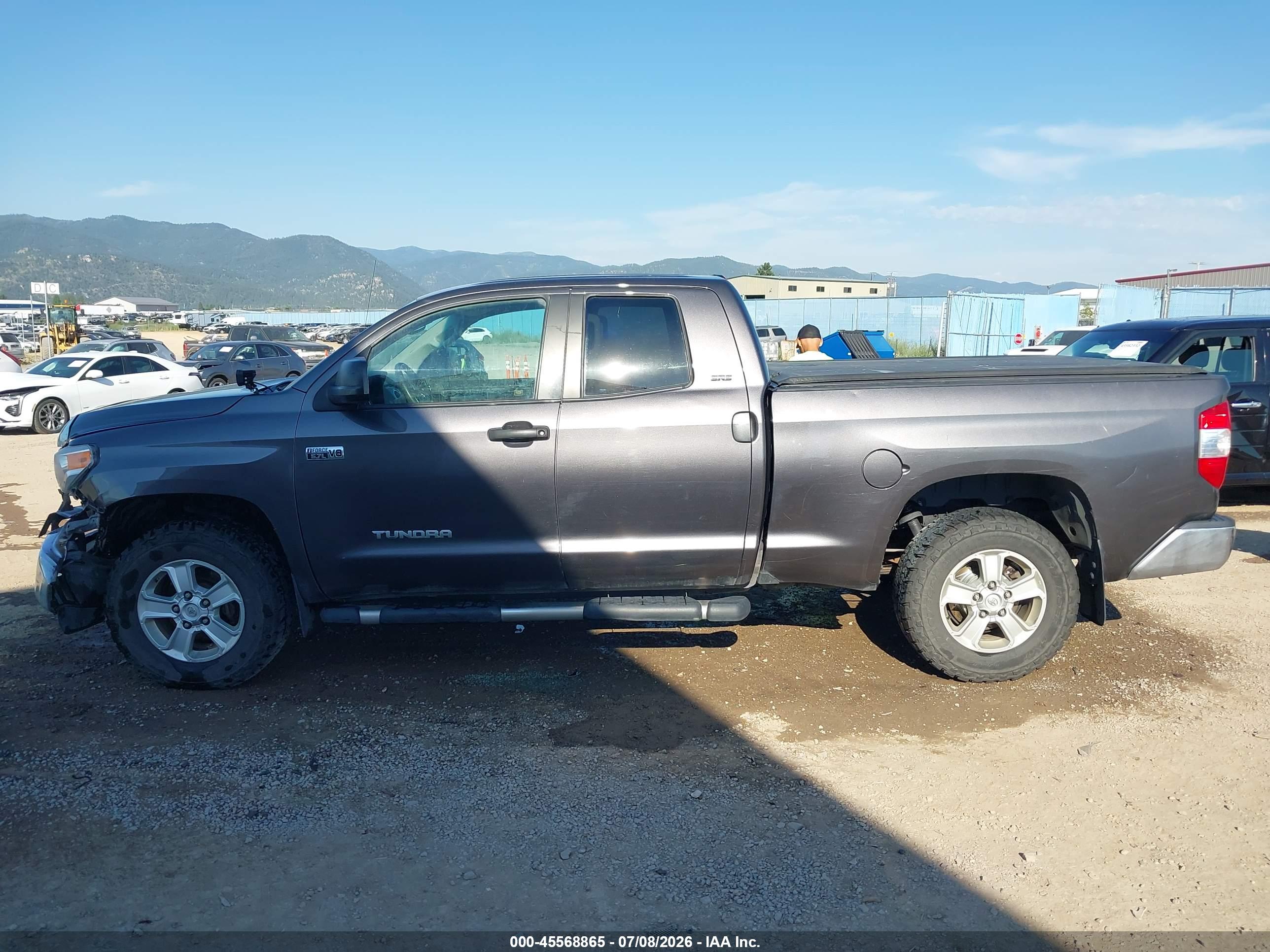 2016 TOYOTA TUNDRA SR5 5.7L V8