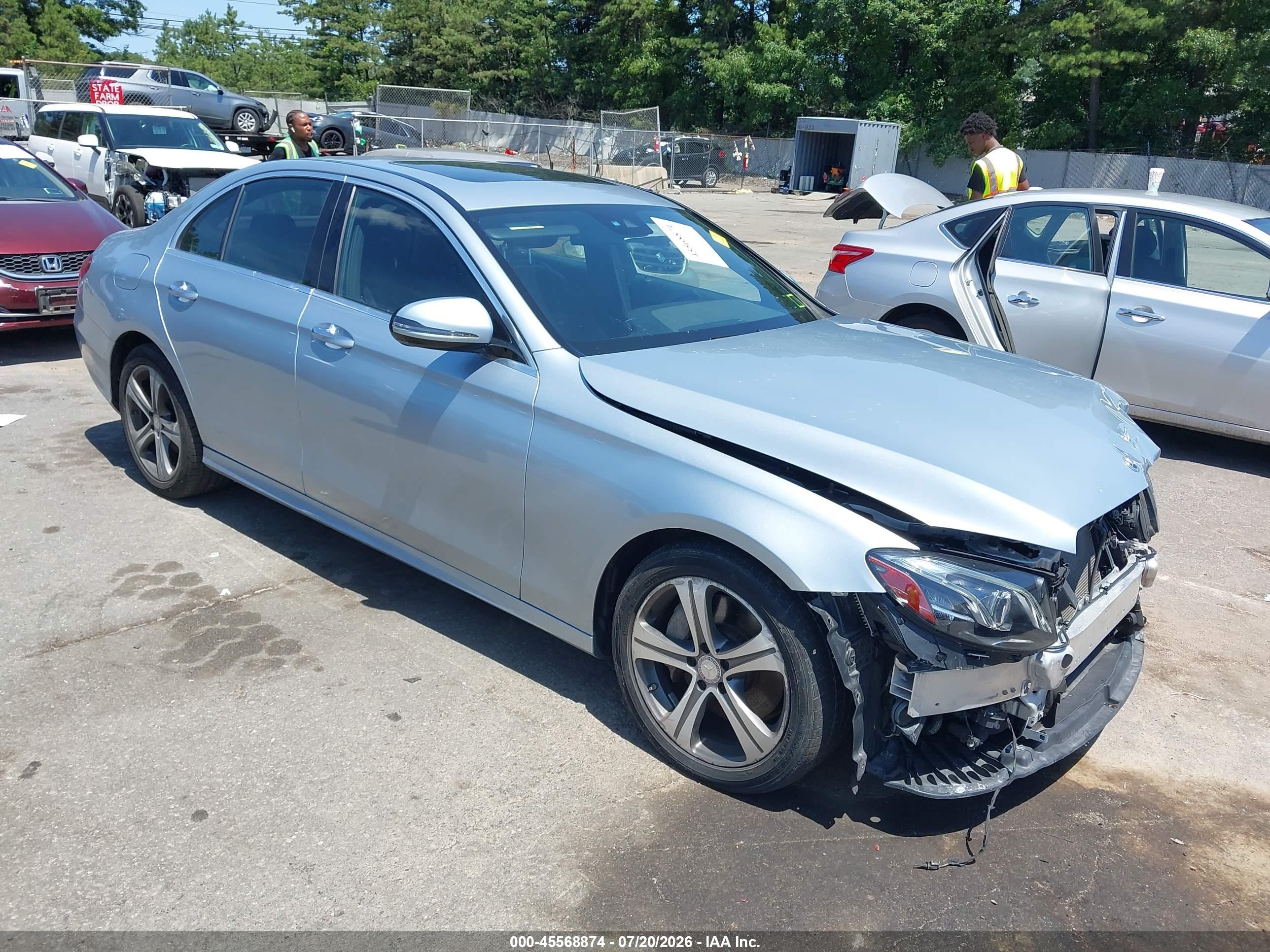 2017 MERCEDES-BENZ E 300 E300-4M