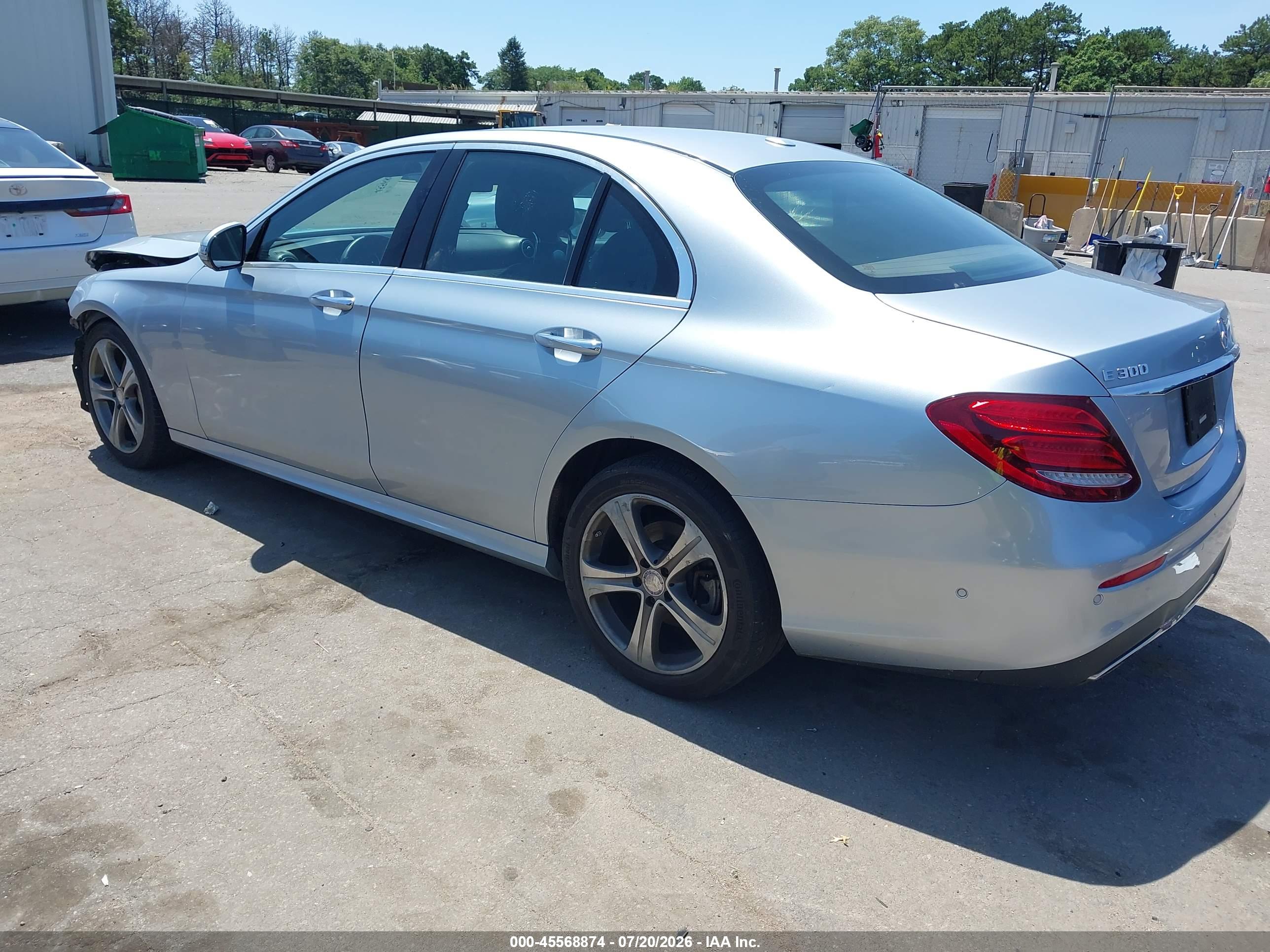 2017 MERCEDES-BENZ E 300 E300-4M