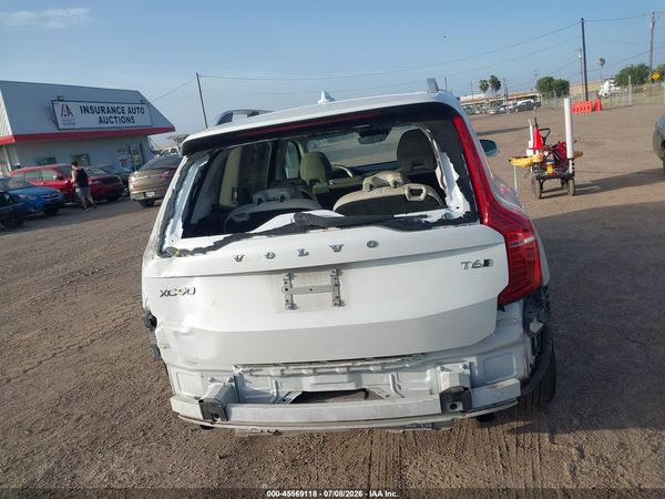 2016 VOLVO XC90 T6 MOMENTUM