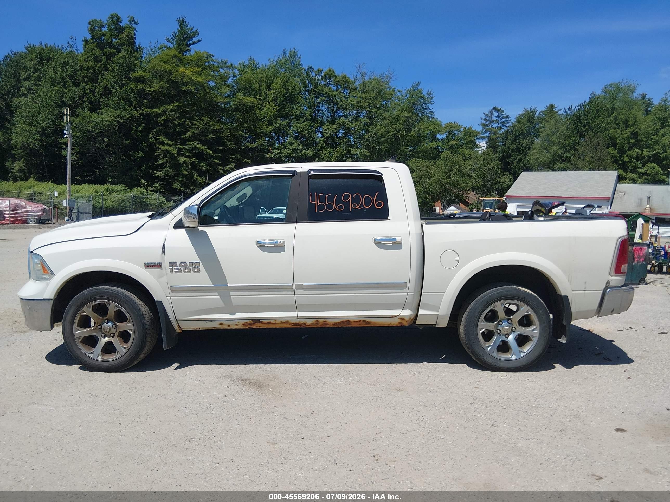 2016 RAM 1500 LARAMIE