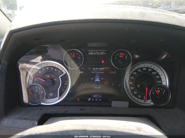 2016 RAM 1500 LARAMIE