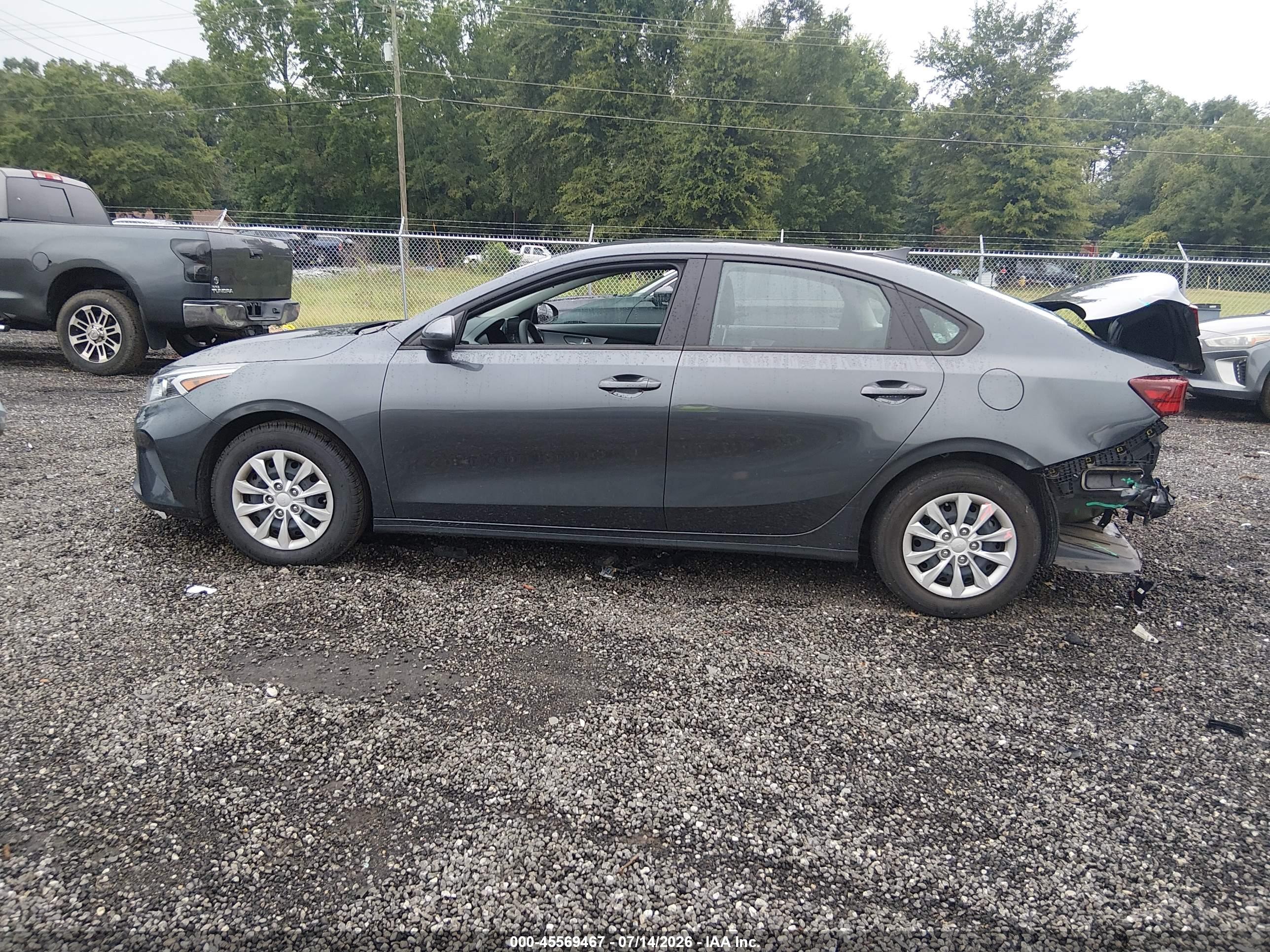 2023 KIA FORTE LX