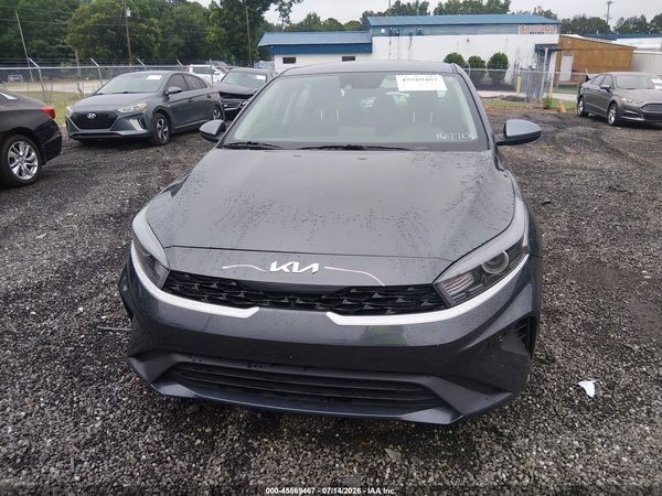 2023 KIA FORTE LX