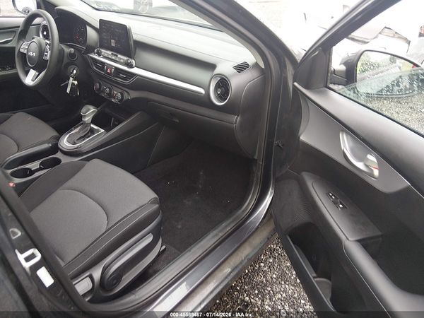 2023 KIA FORTE LX