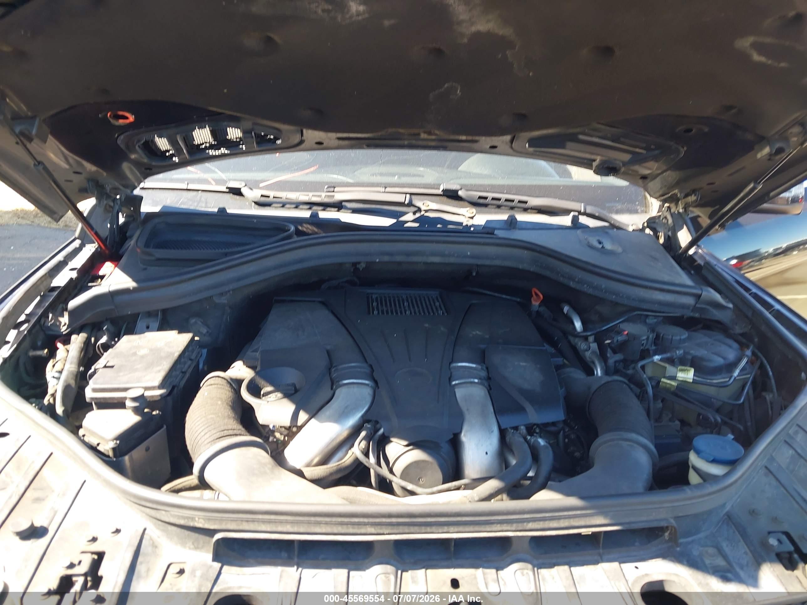 2015 MERCEDES-BENZ GL 550 GL550 4MATIC